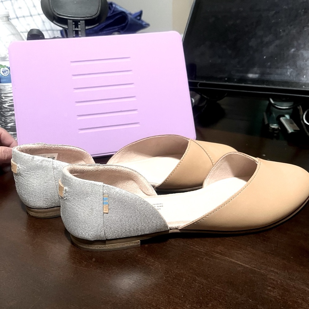 New Toms shoes